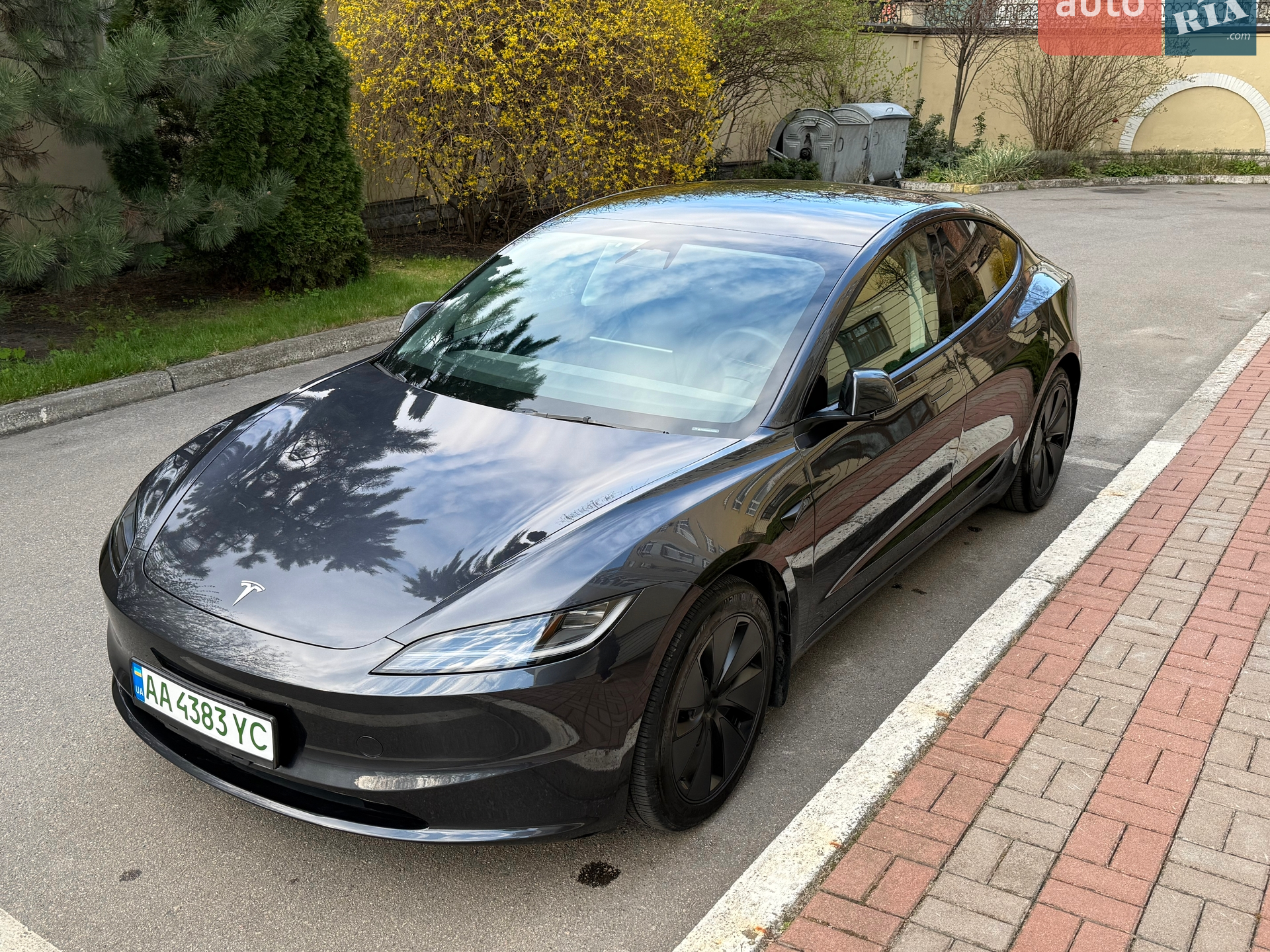 Tesla Model 3, 2024