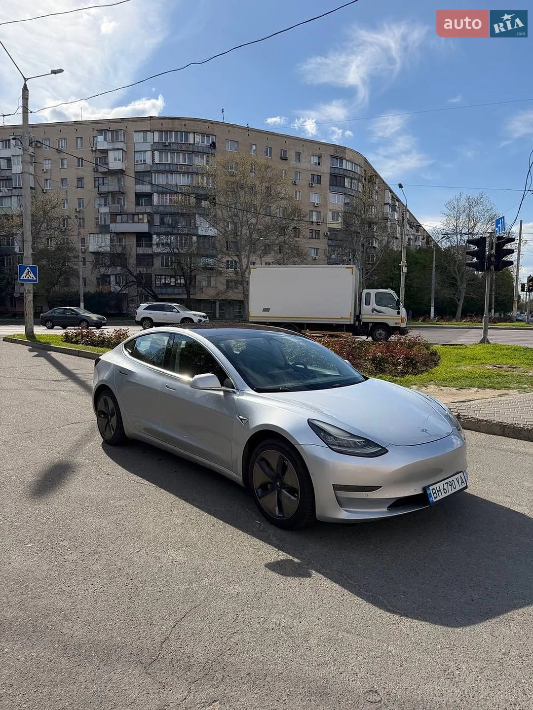 Tesla Model 3, 2017