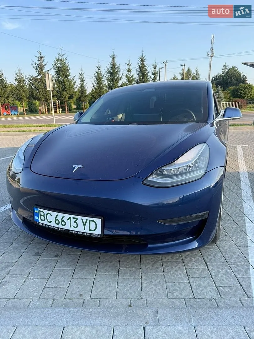 Tesla Model 3, 2020