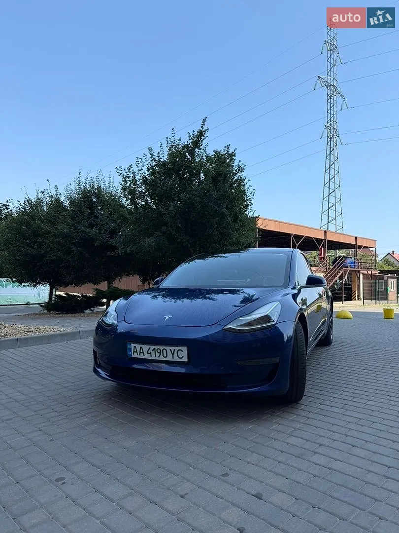 Tesla Model 3, 2020