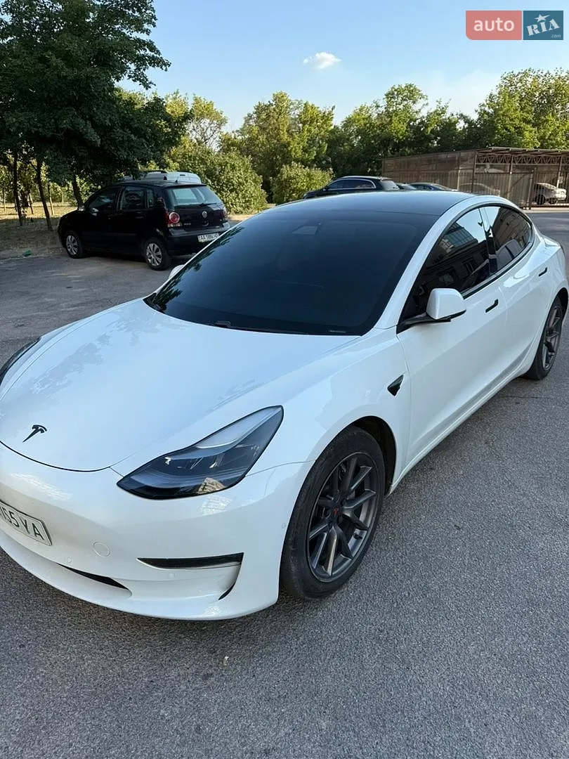 Tesla Model 3, 2021