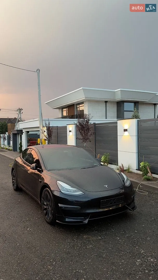 Tesla Model 3, 2019