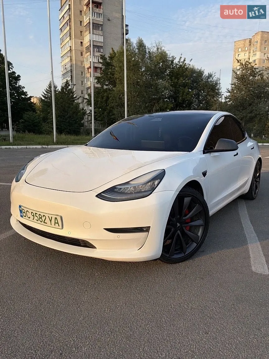 Tesla Model 3, 2019