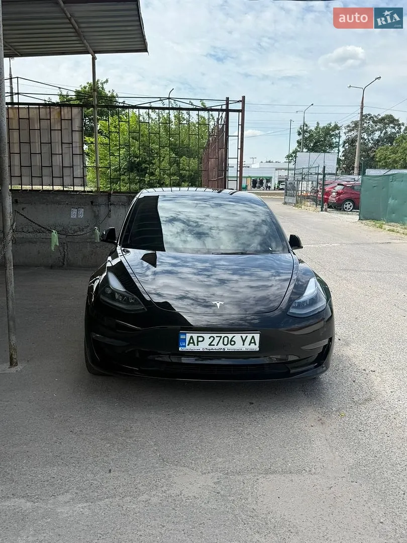 Tesla Model 3, 2022