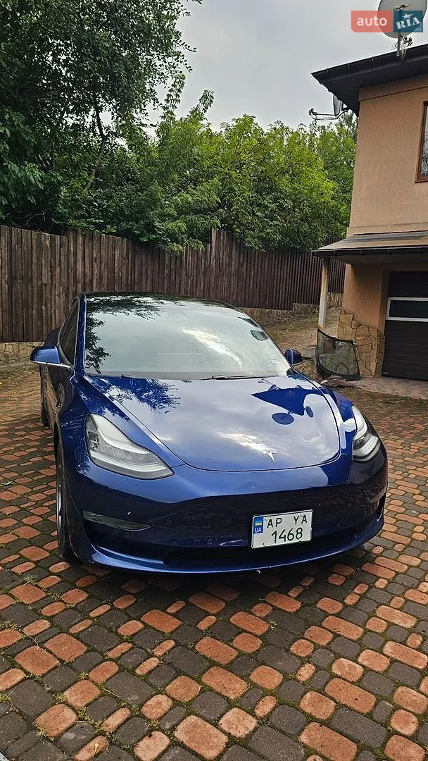 Tesla Model 3, 2020