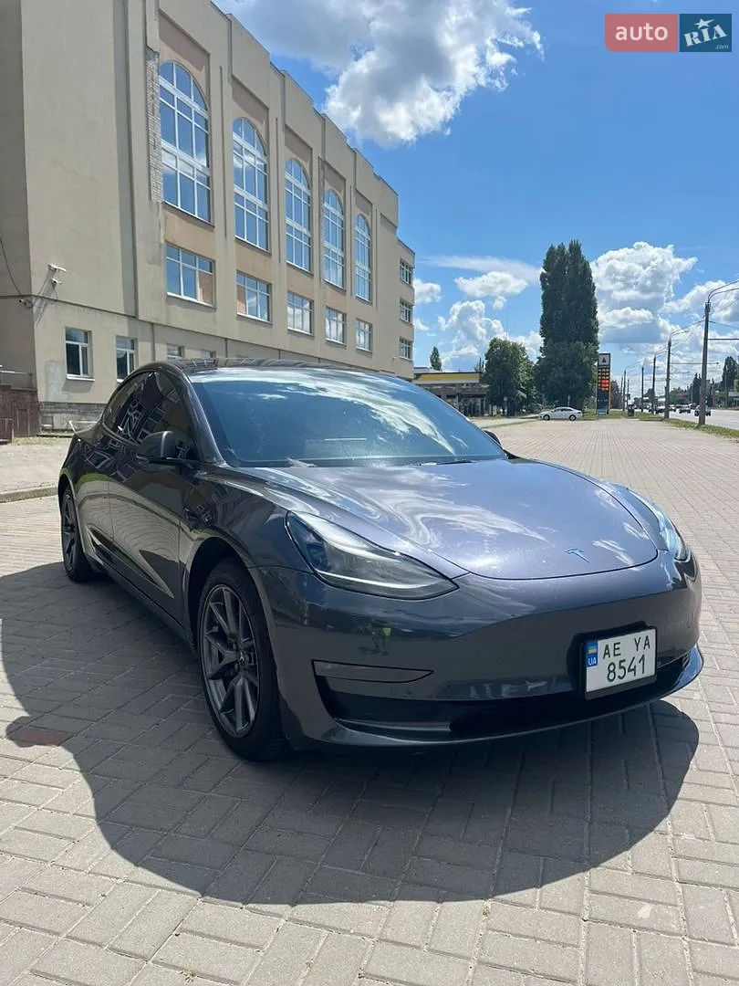 Tesla Model 3, 2022