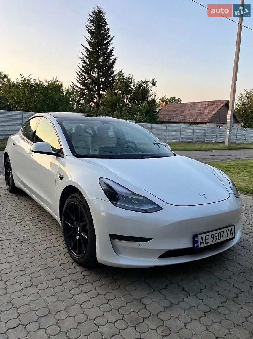 Tesla Model 3, 2022