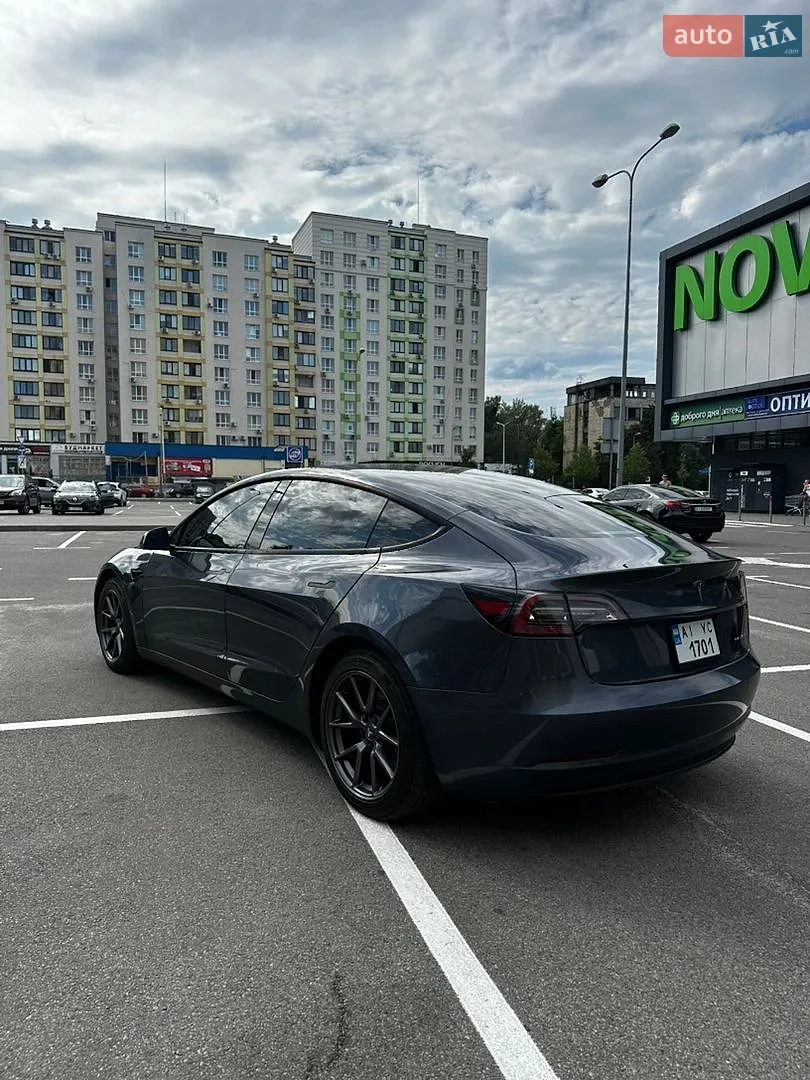 Tesla Model 3, 2020