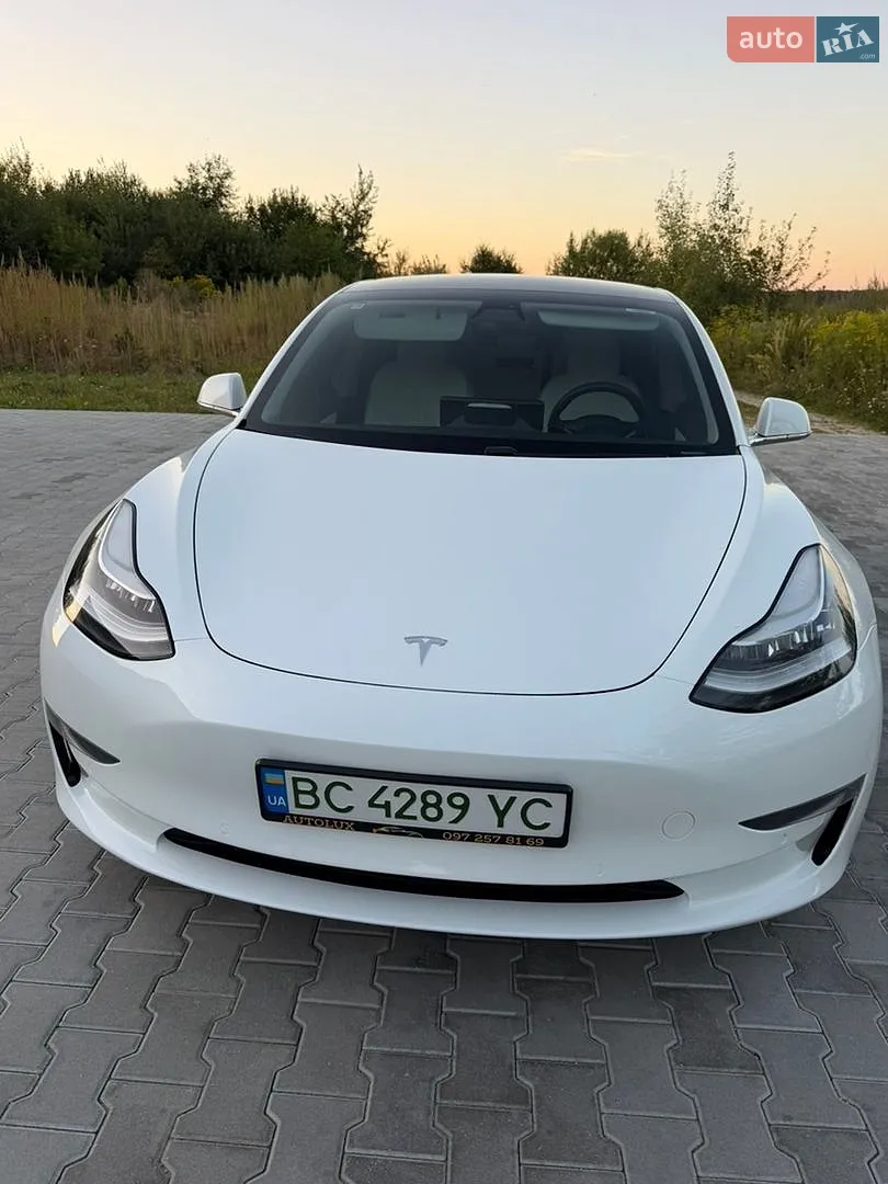 Tesla Model 3, 2019
