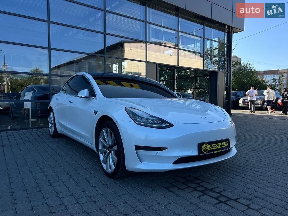Tesla Model 3, 2019