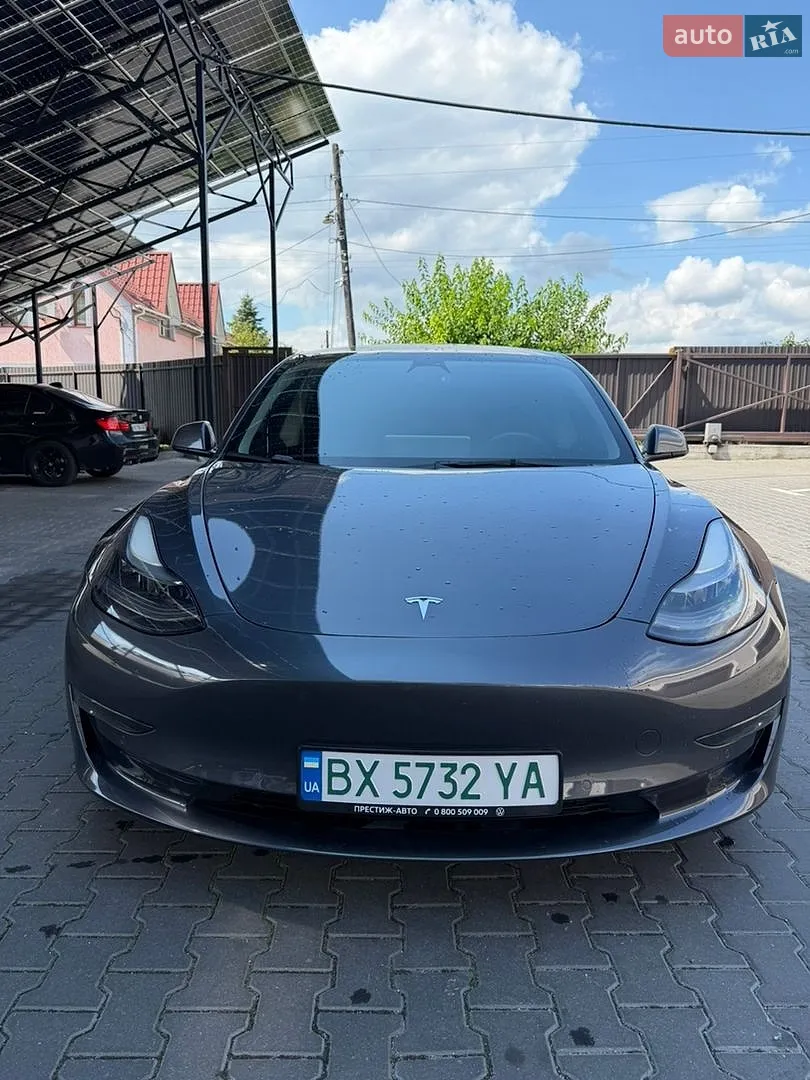 Tesla Model 3, 2021