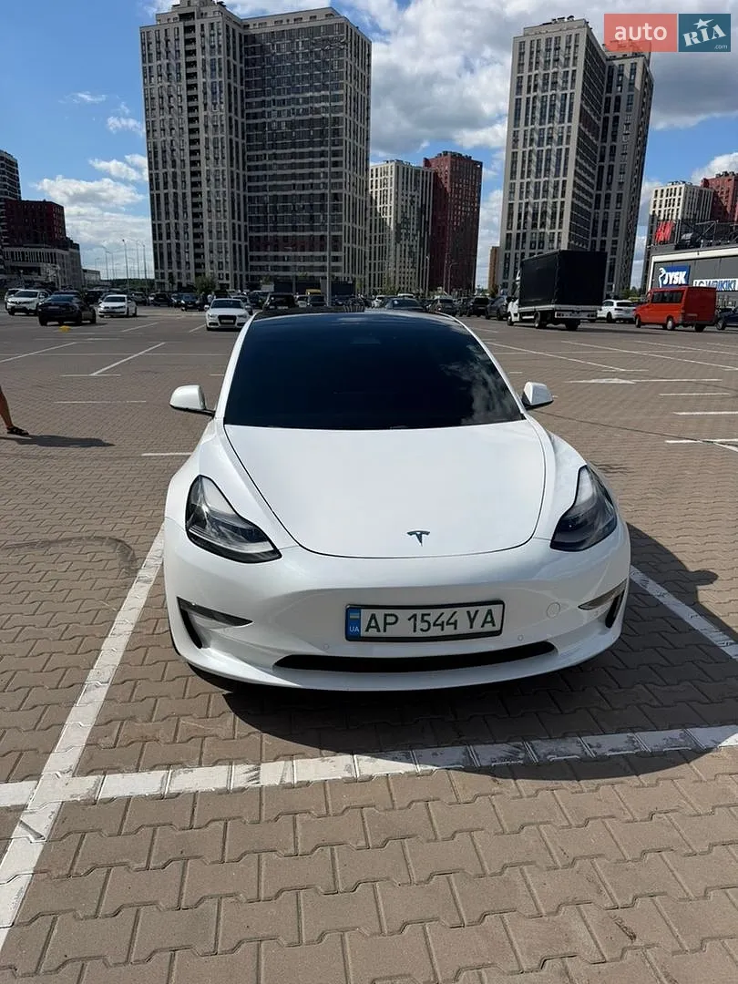Tesla Model 3, 2021