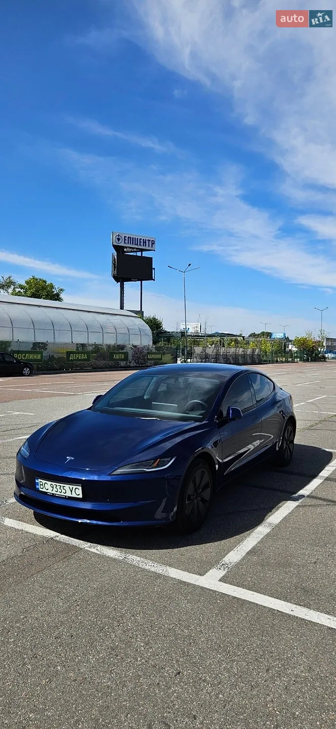 Tesla Model 3, 2024