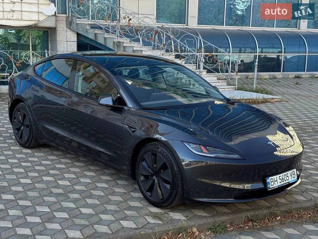 Tesla Model 3, 2025