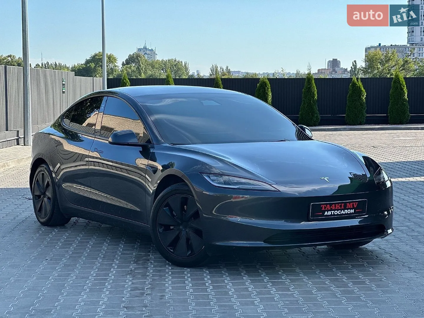 Tesla Model 3, 2024