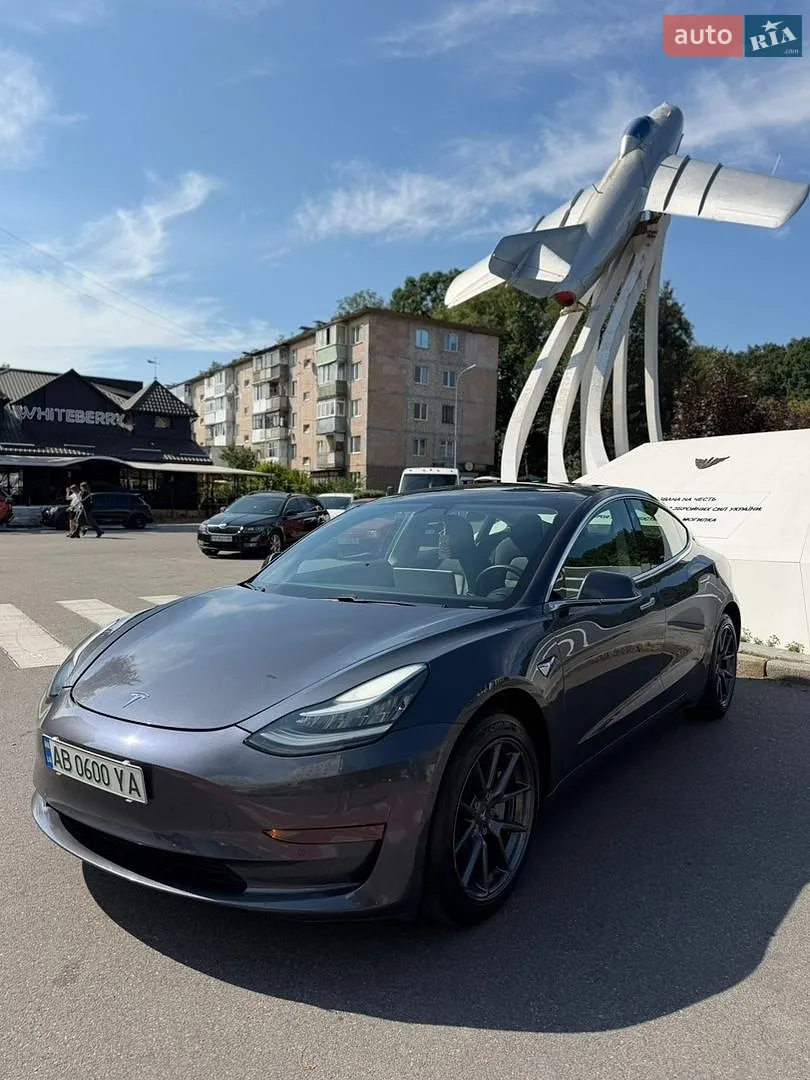 Tesla Model 3, 2020