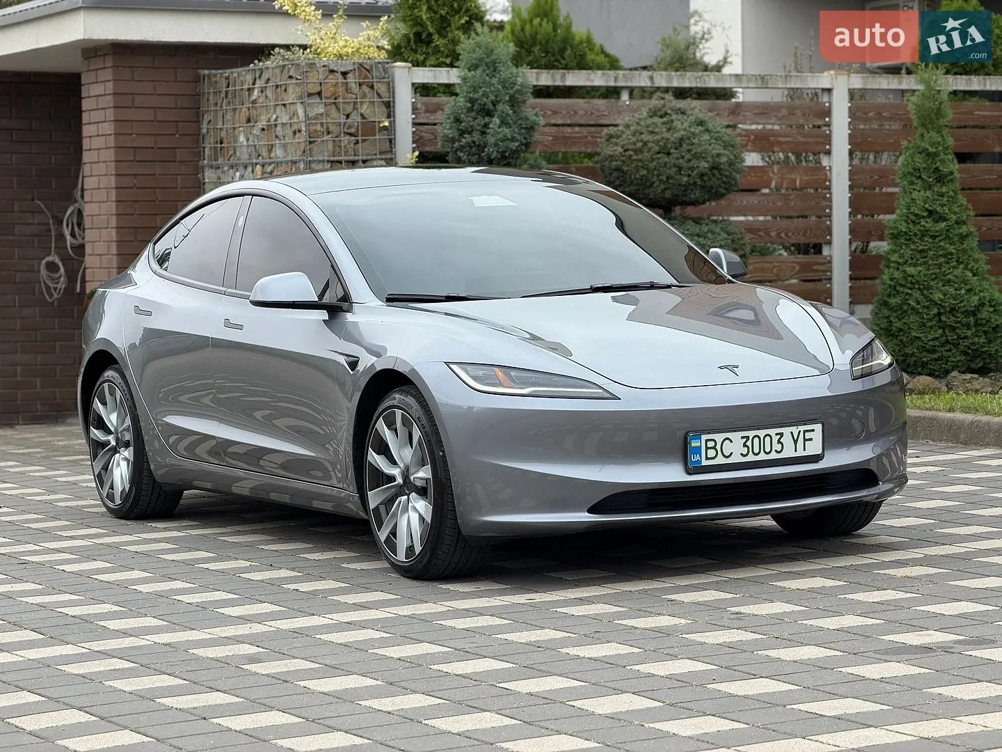 Tesla Model 3, 2025