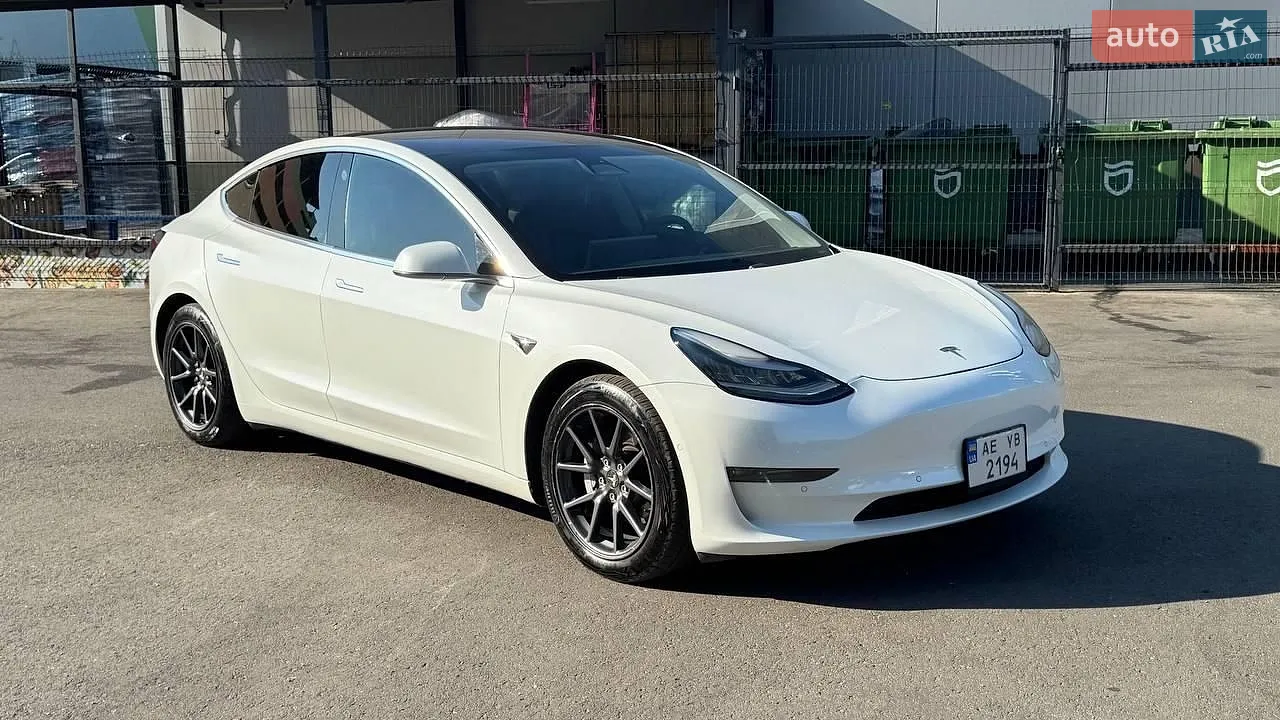 Tesla Model 3, 2018