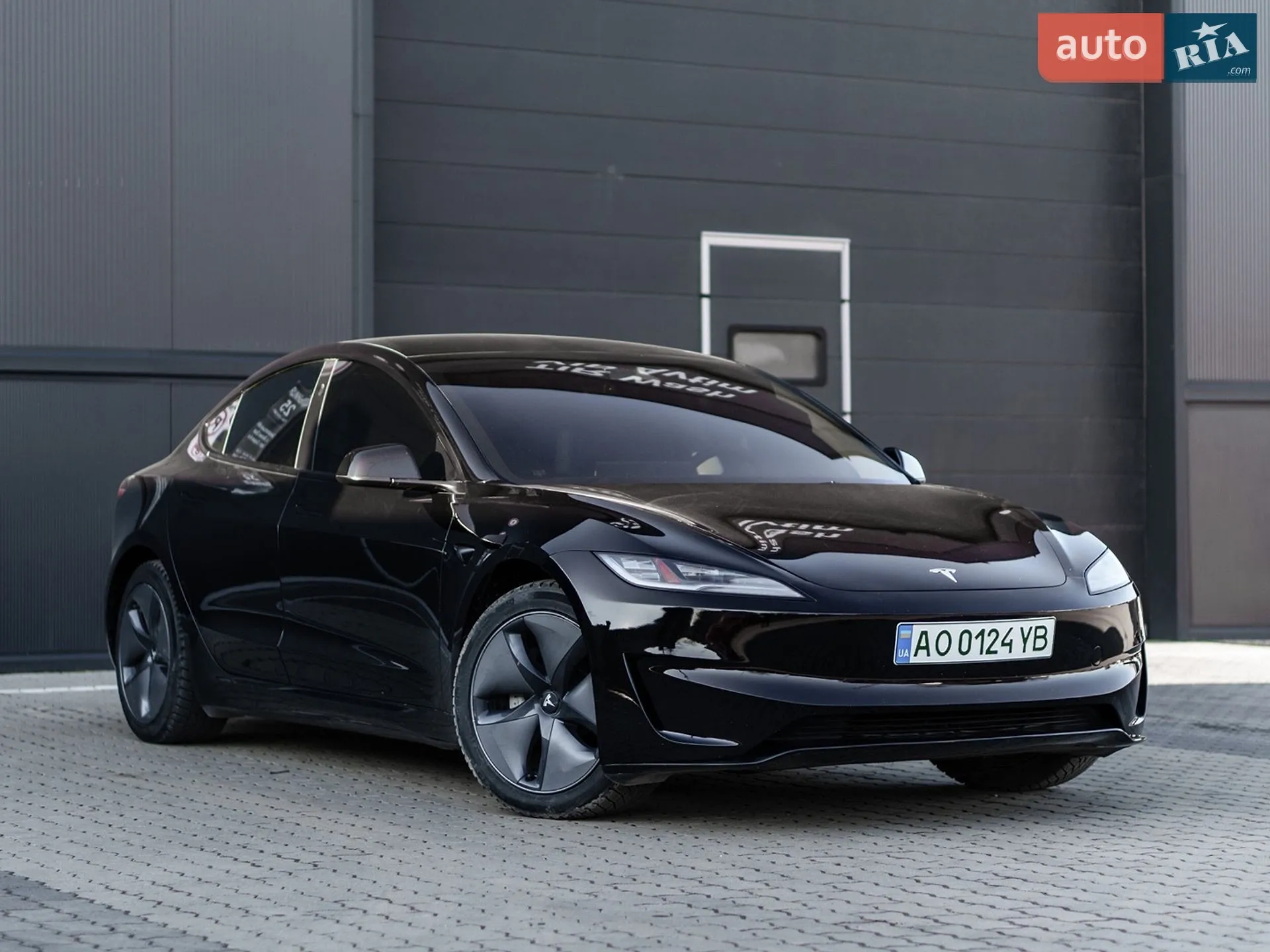 Tesla Model 3, 2025