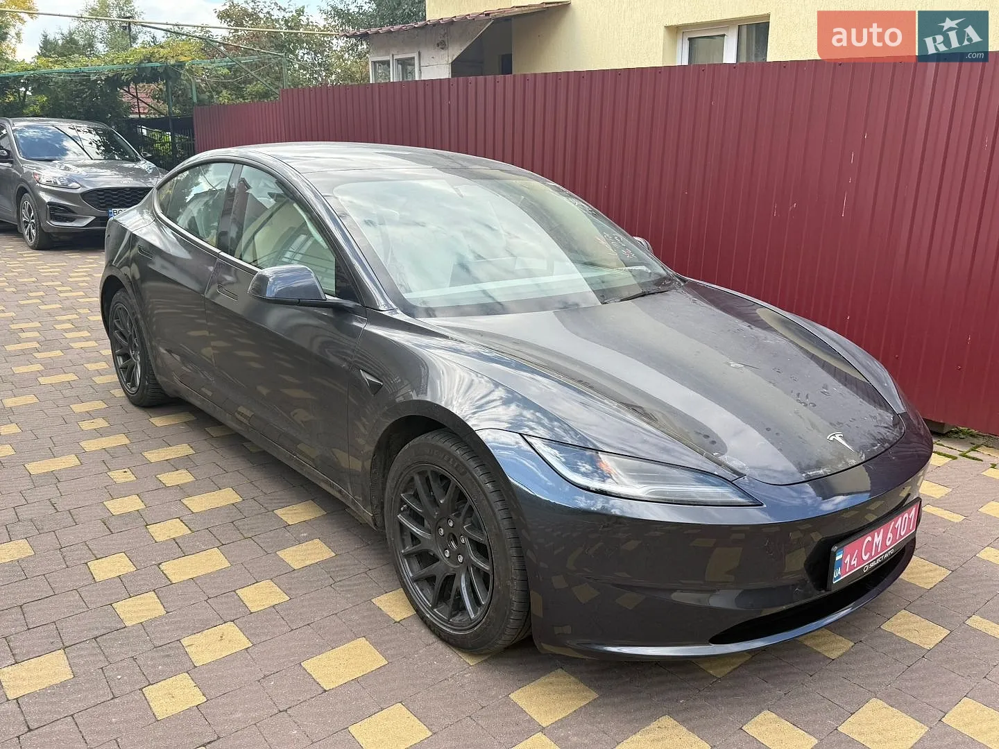Tesla Model 3, 2025