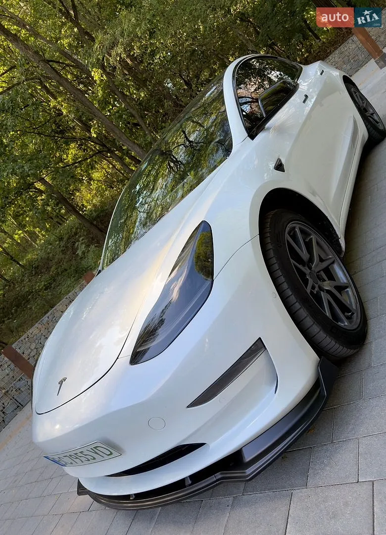 Tesla Model 3, 2019