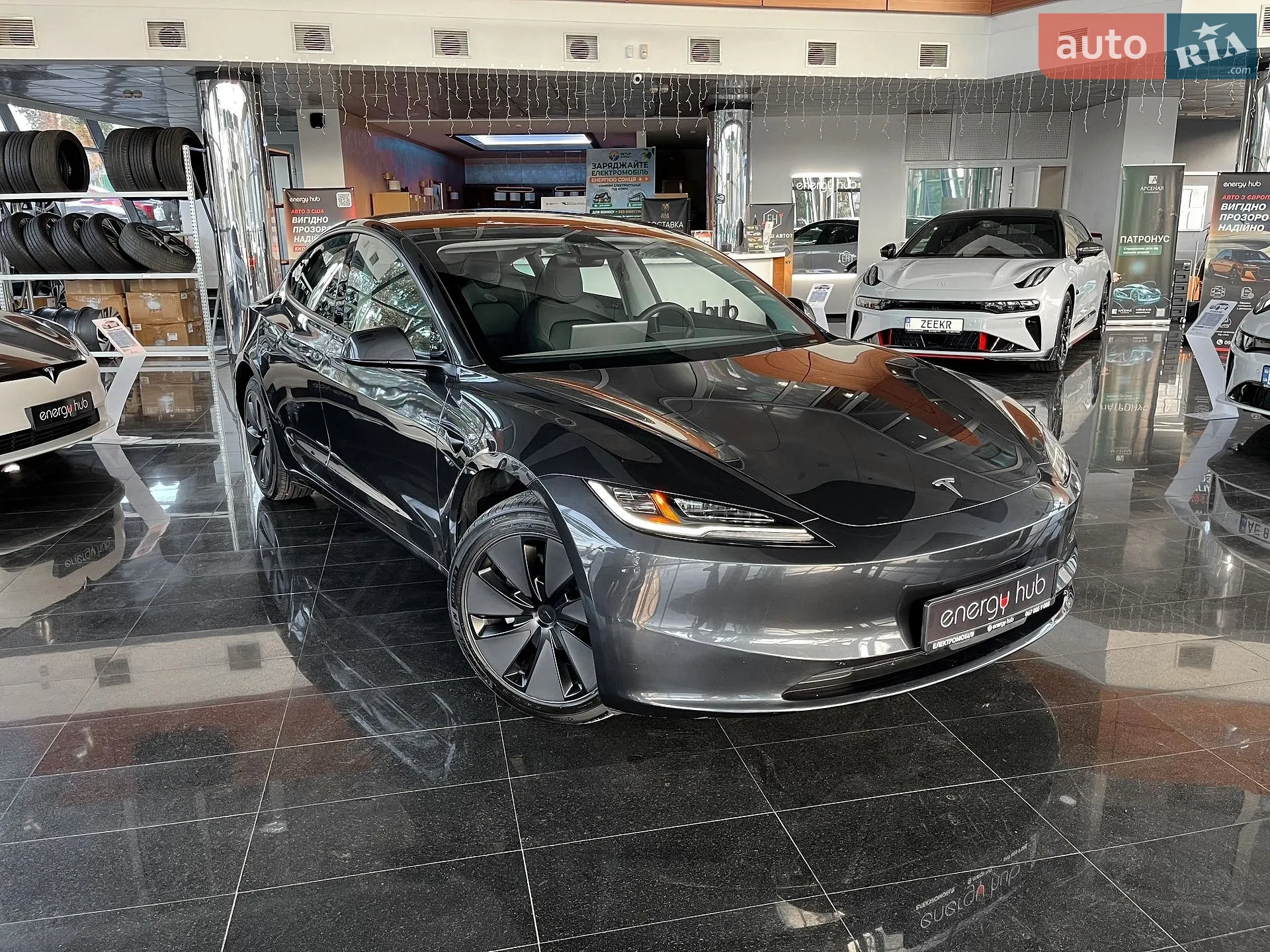 Tesla Model 3, 2025