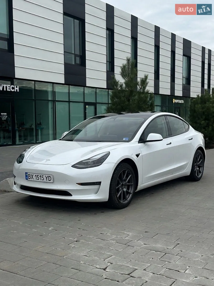 Tesla Model 3, 2022