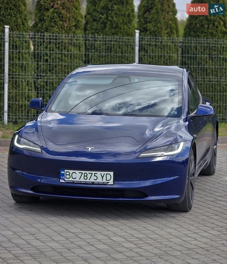 Tesla Model 3, 2024