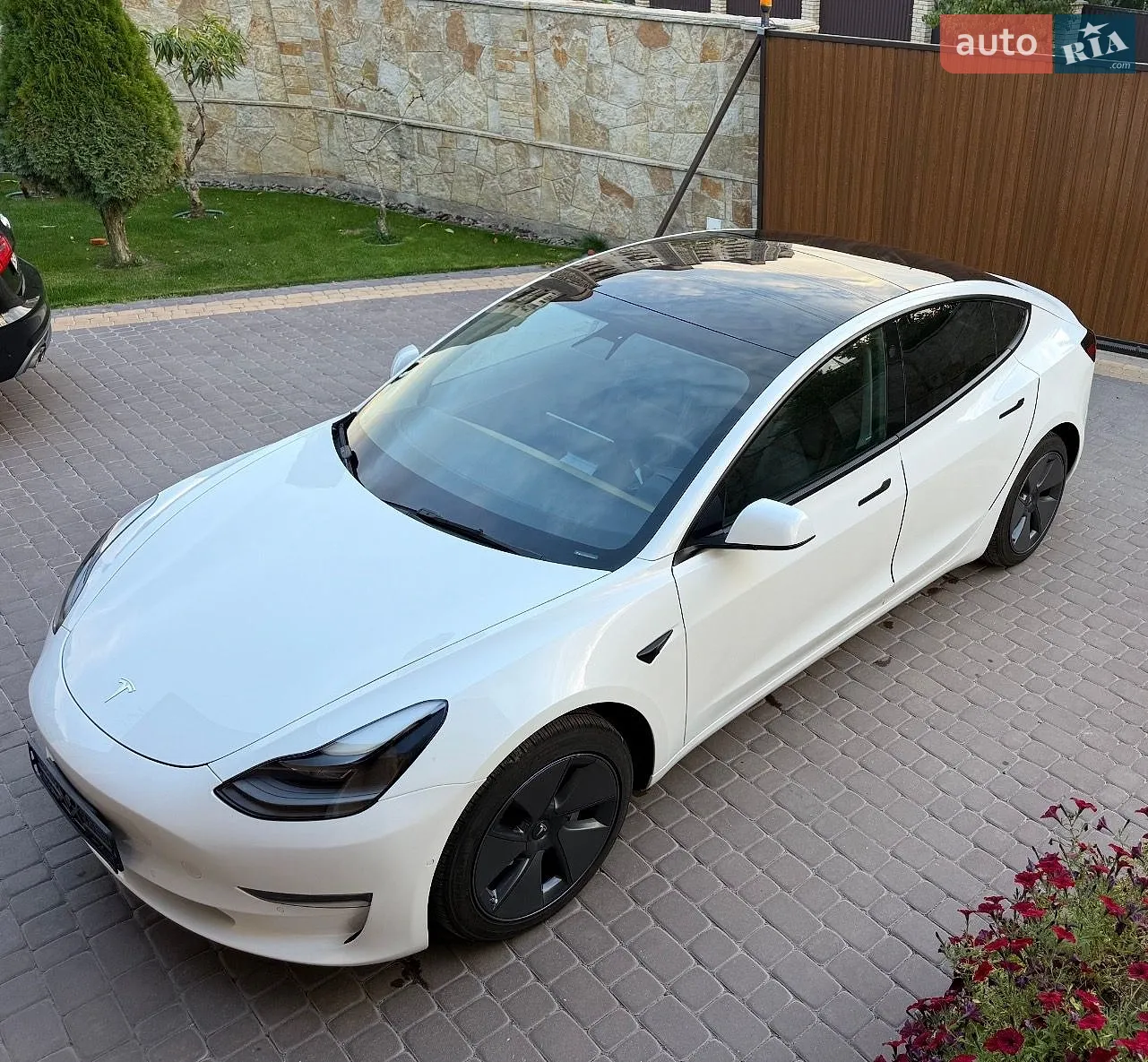 Tesla Model 3, 2022