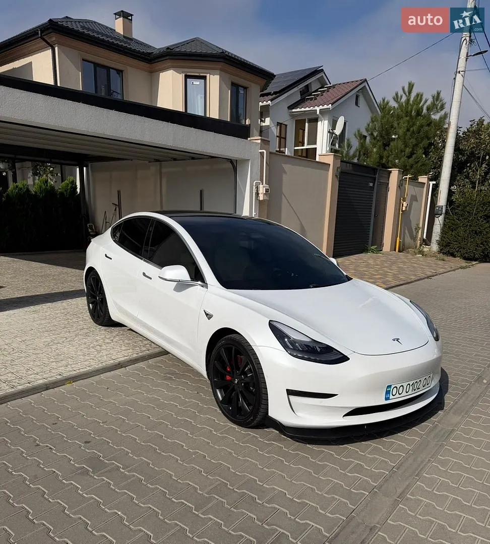 Tesla Model 3, 2019