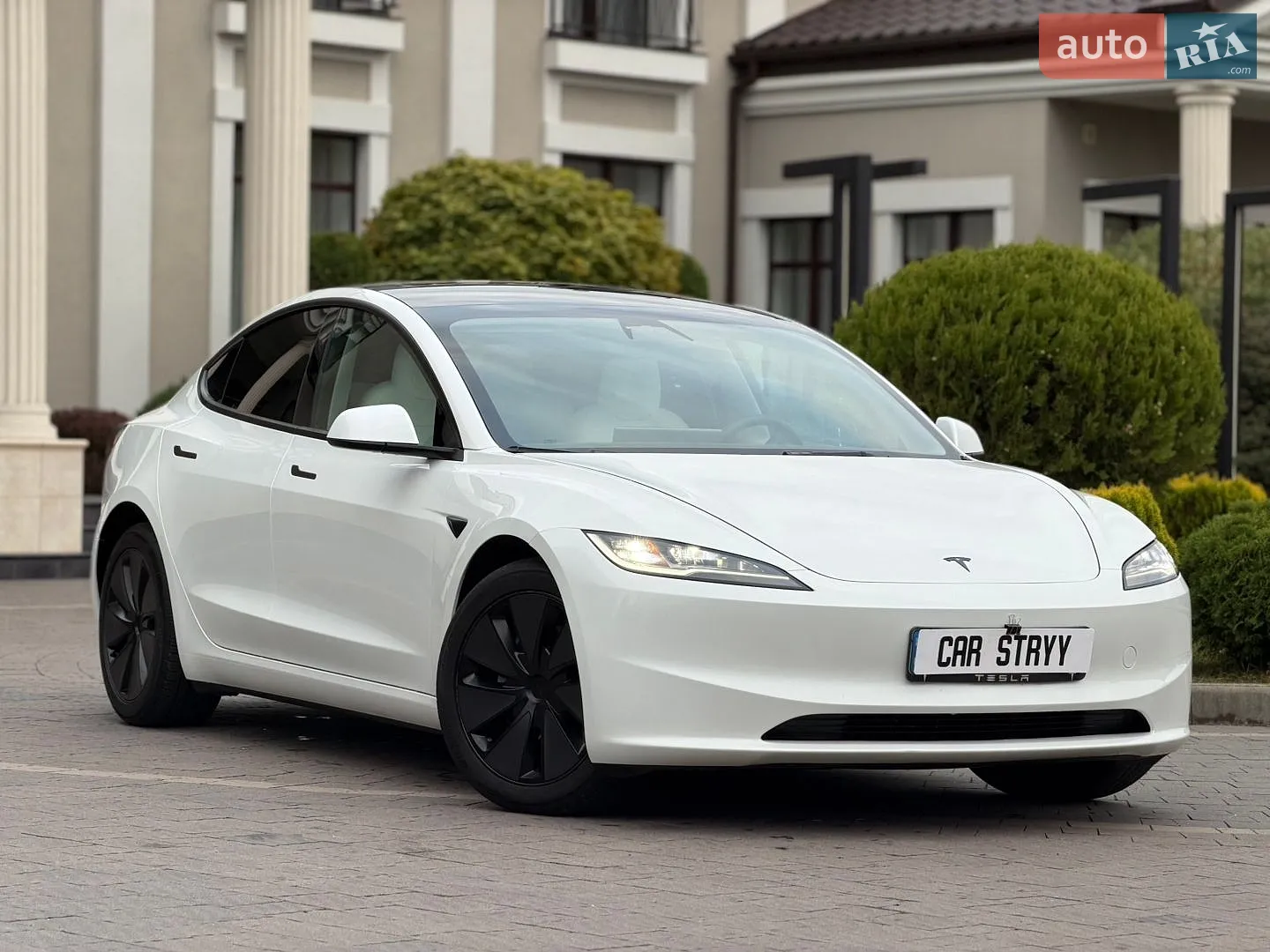 Tesla Model 3, 2025