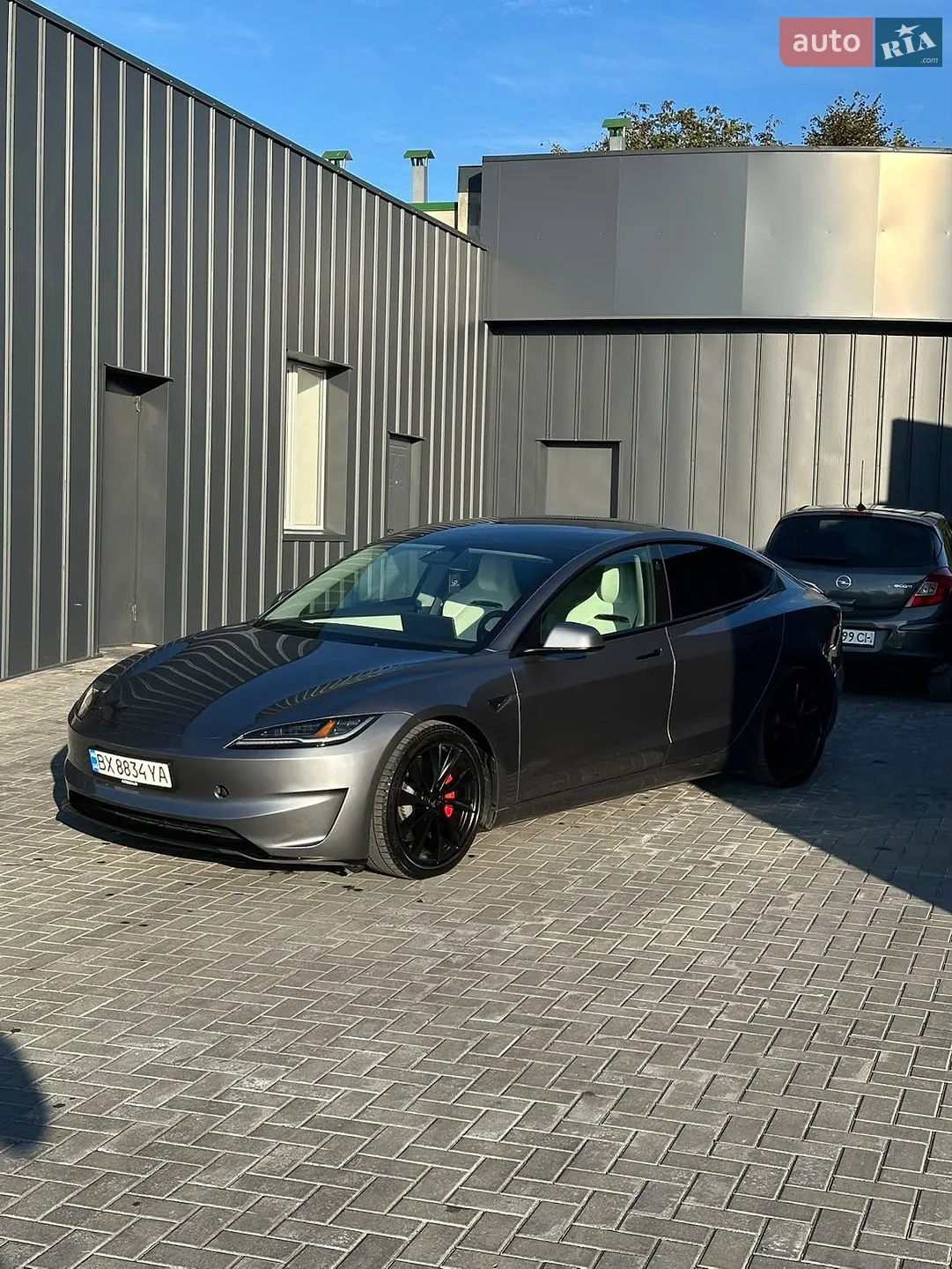 Tesla Model 3, 2024