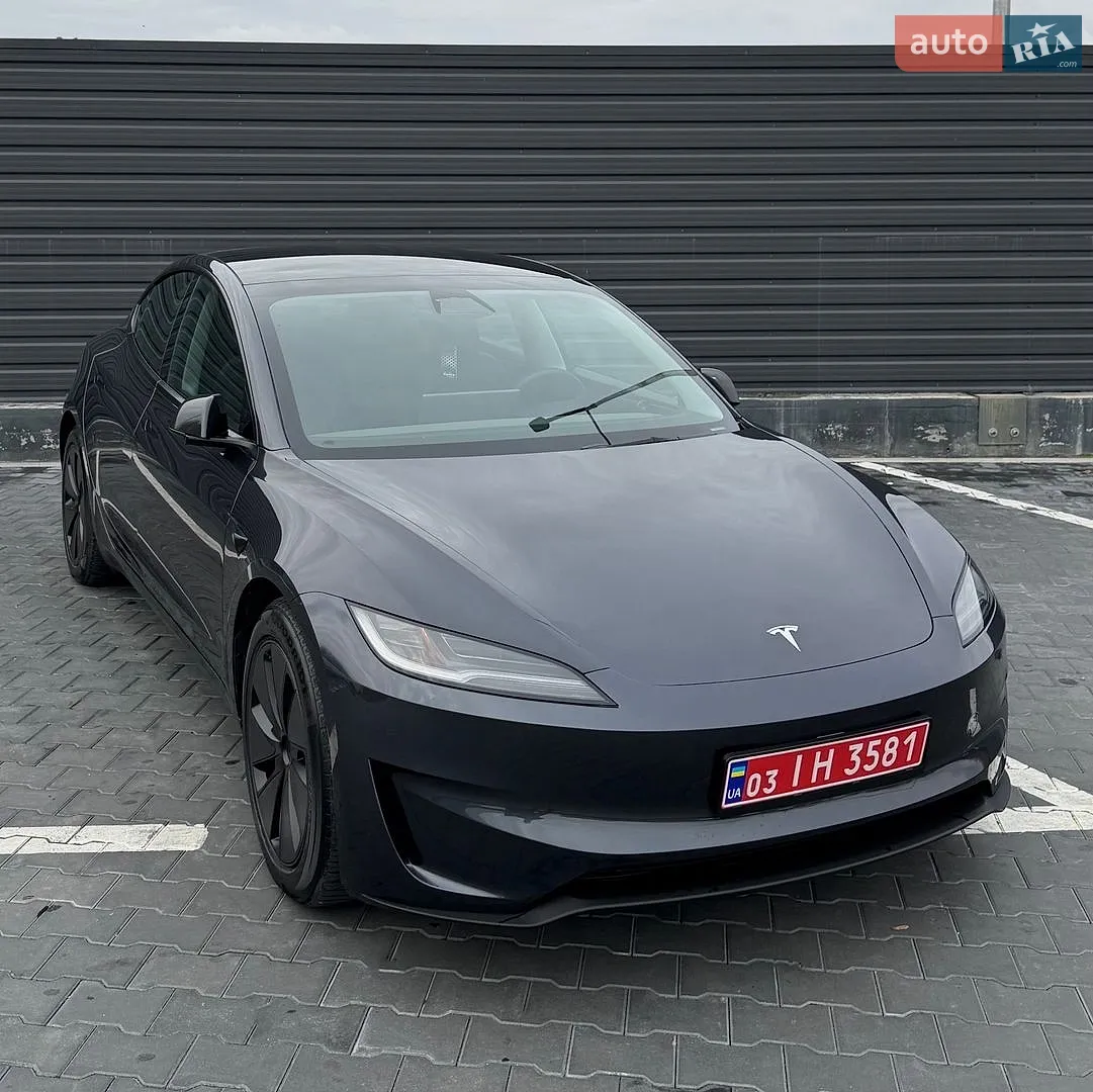 Tesla Model 3, 2024