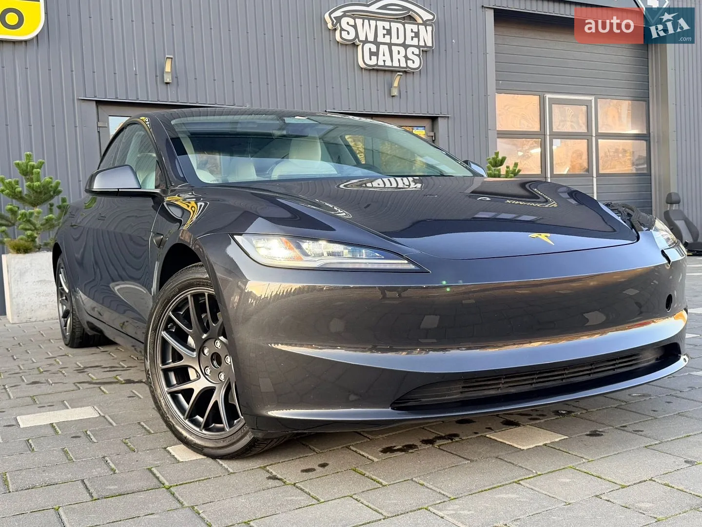 Tesla Model 3, 2024