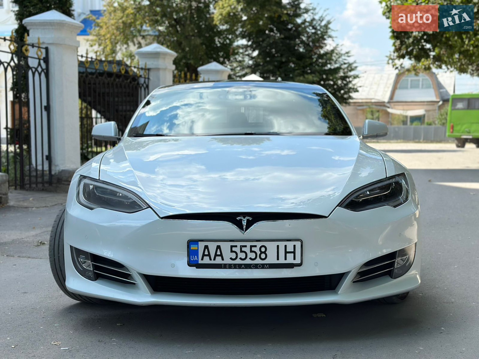 Tesla Model S, 2017