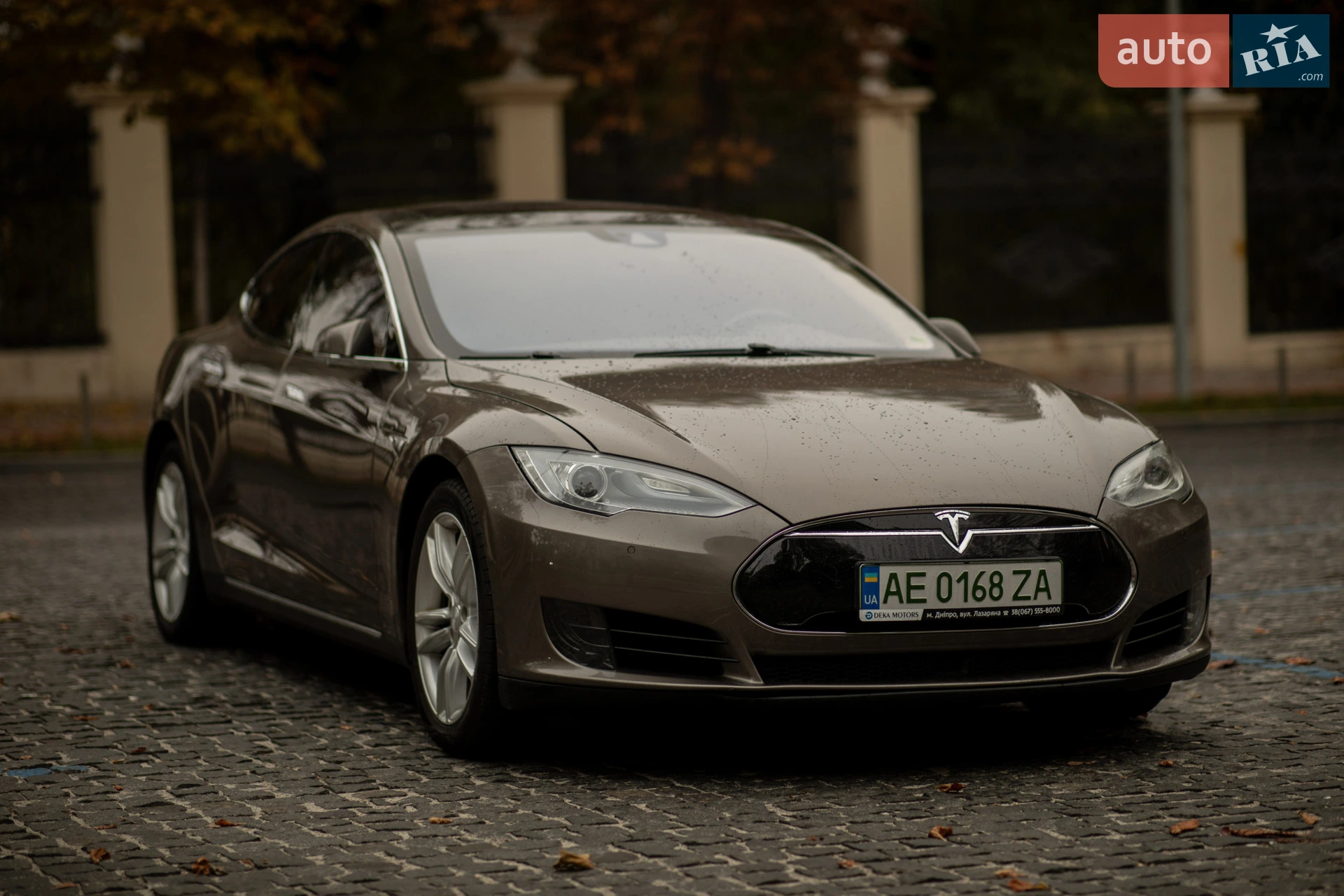 Tesla Model S, 2016