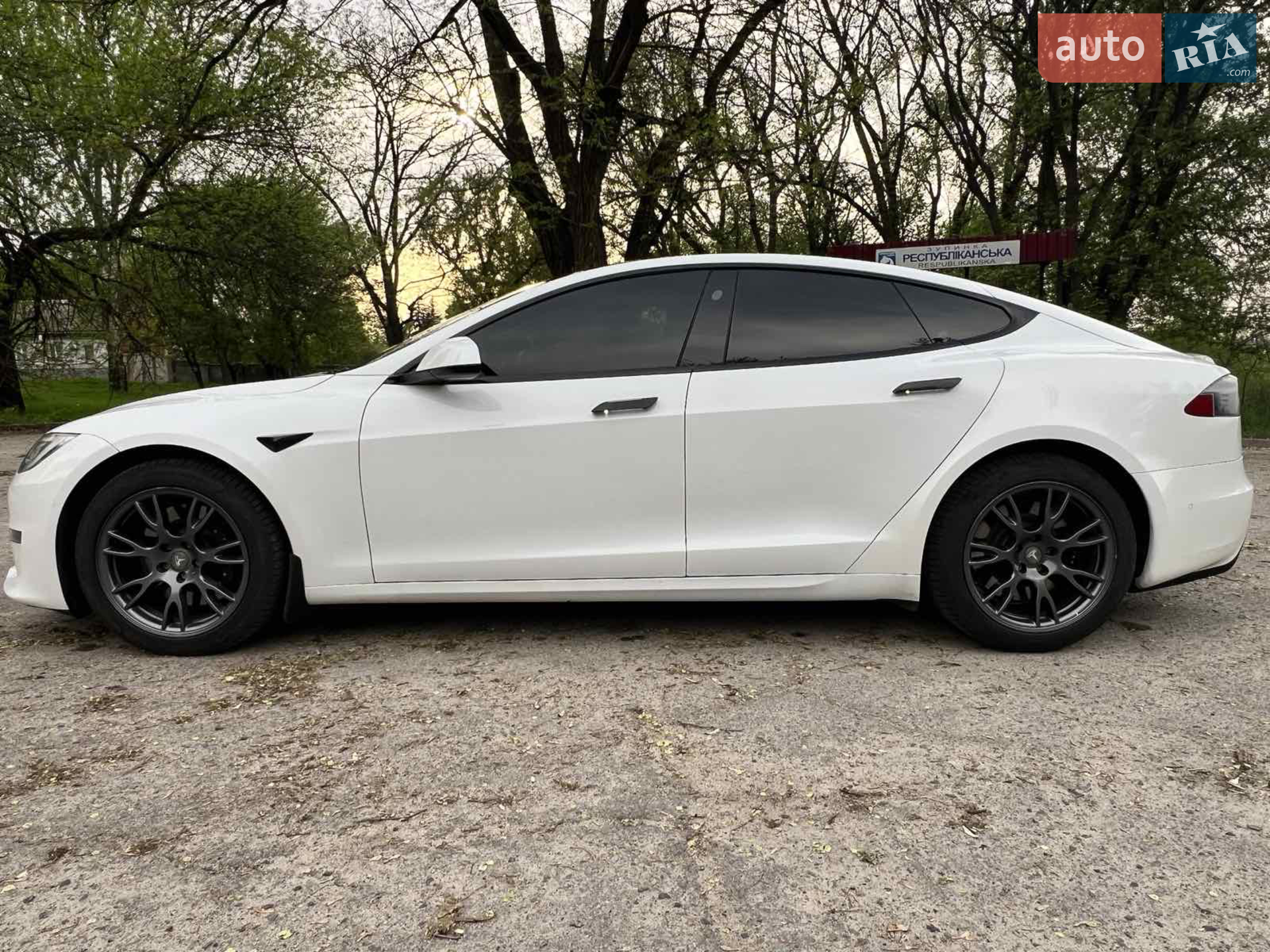 Tesla Model S, 2022