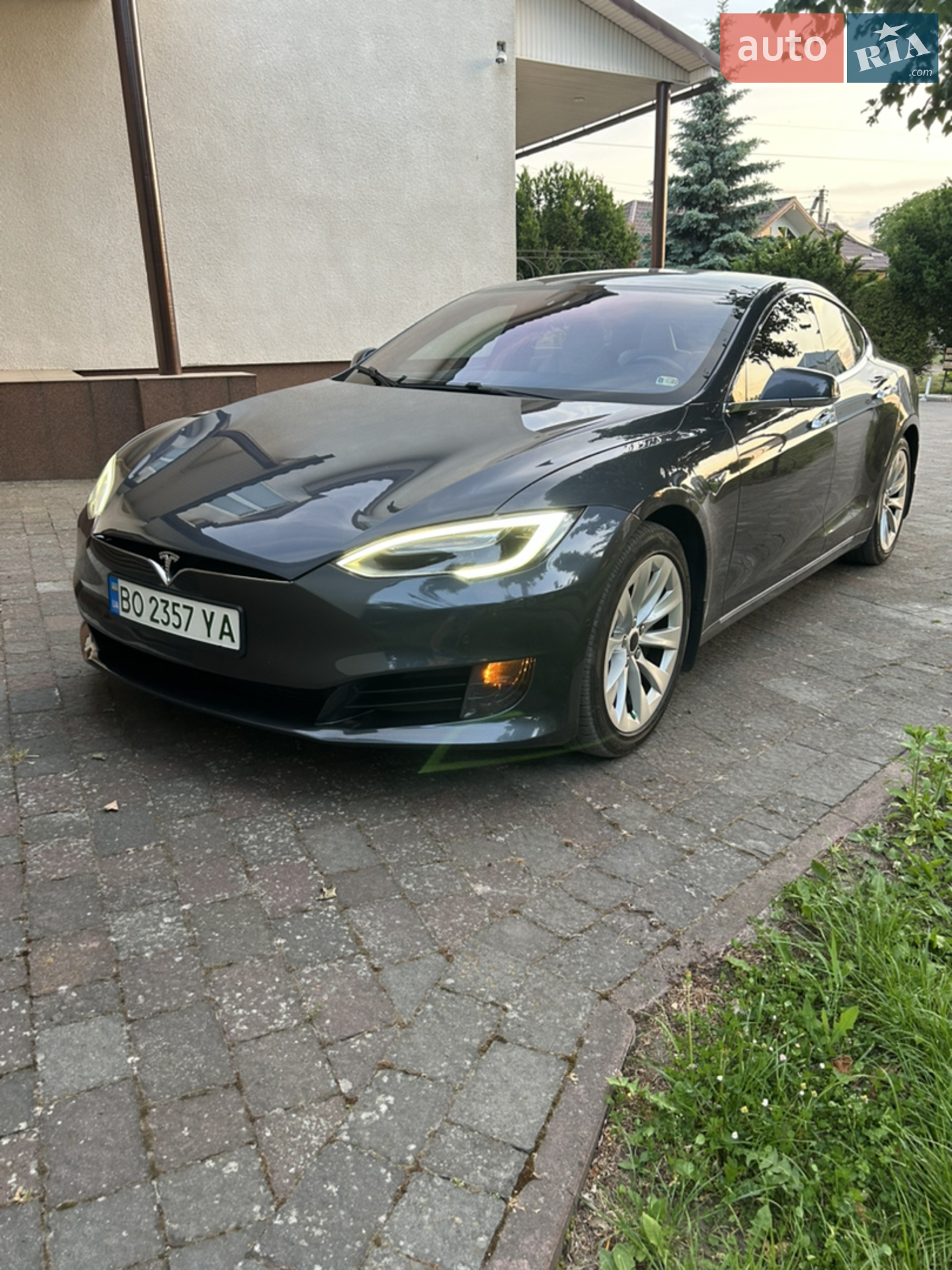 Tesla Model S, 2017