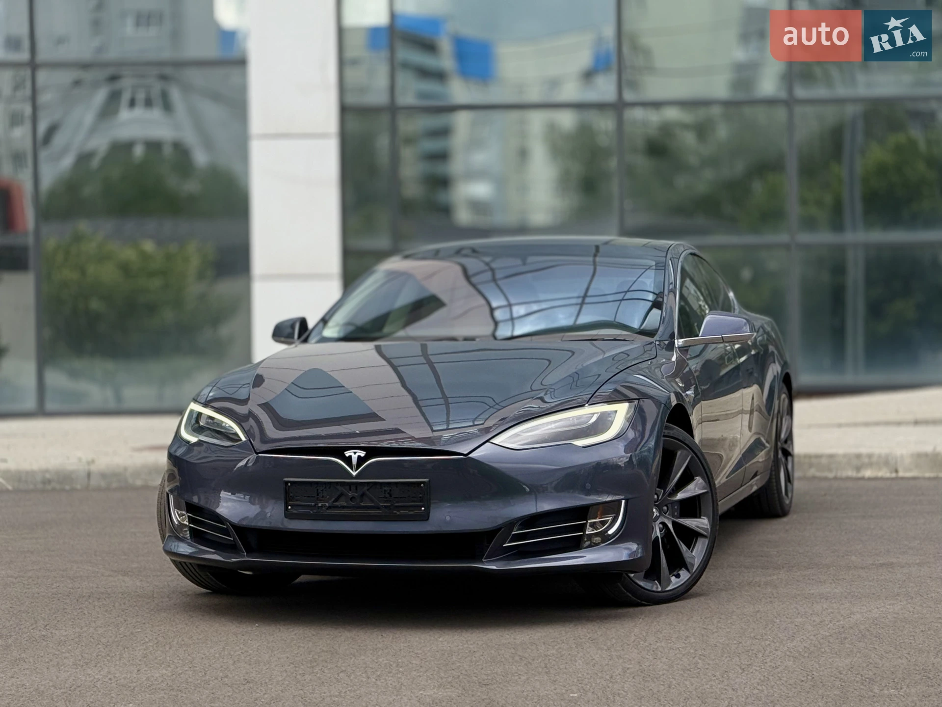 Tesla Model S, 2018