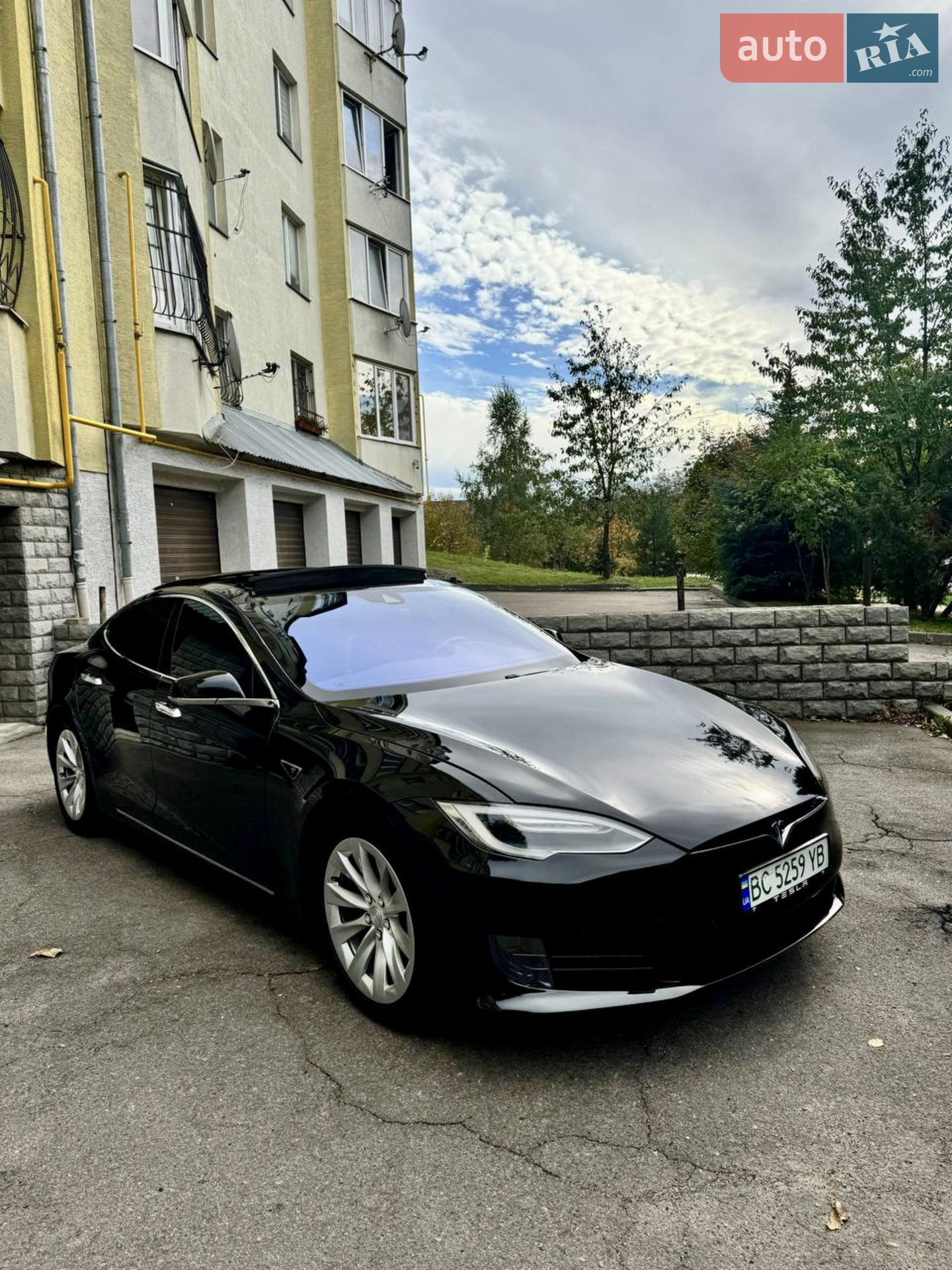 Tesla Model S, 2016