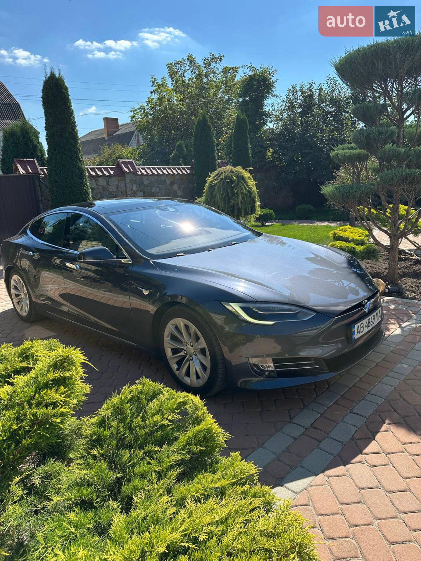 Tesla Model S, 2016