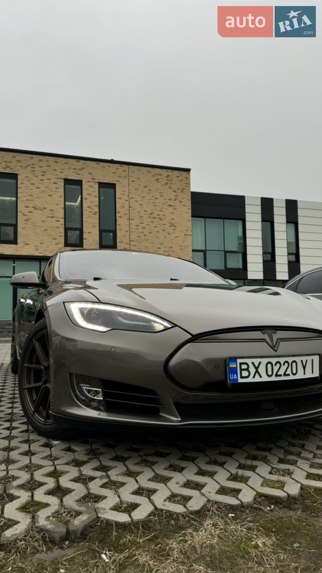 Tesla Model S, 2016