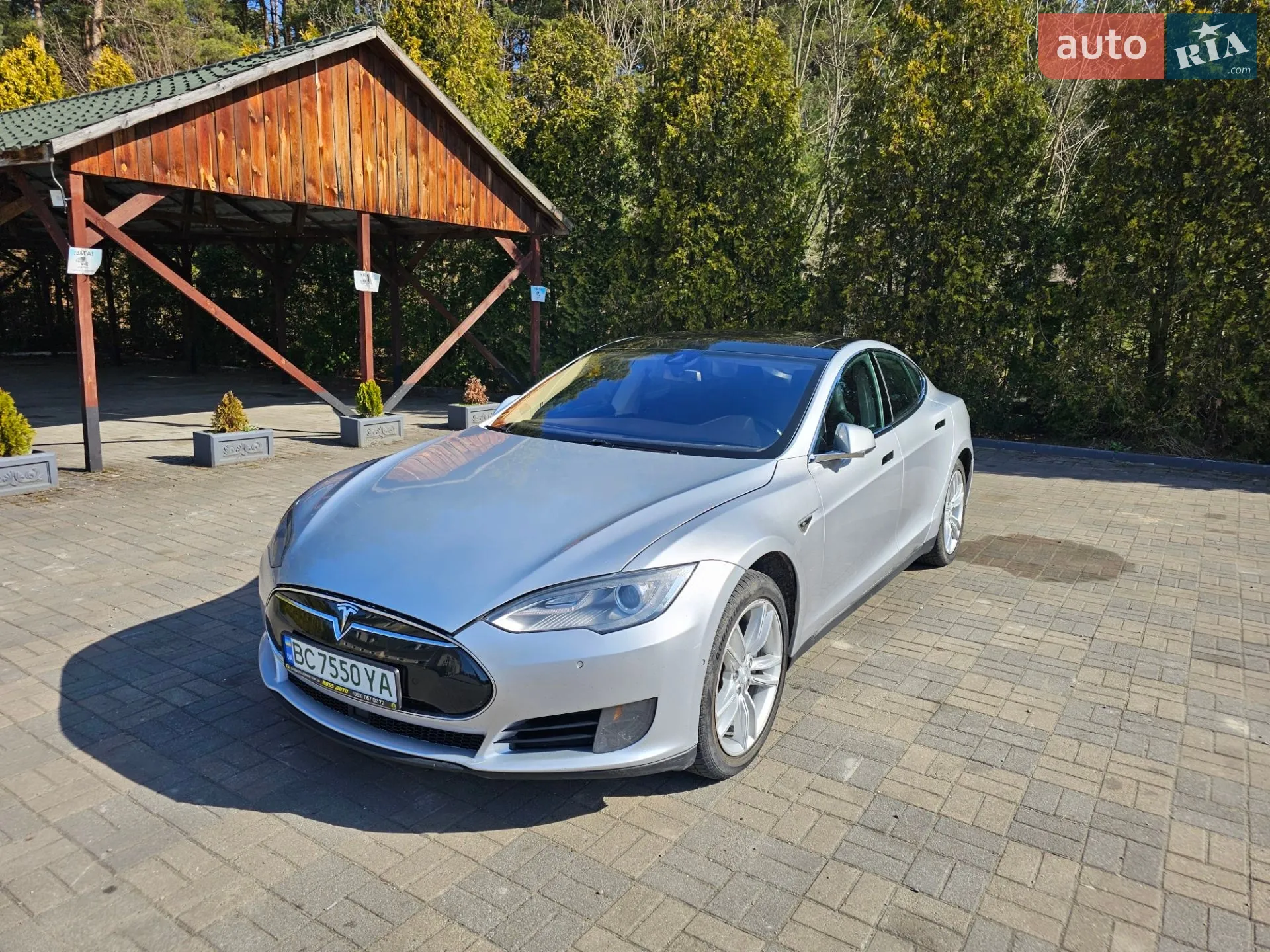 Tesla Model S, 2015