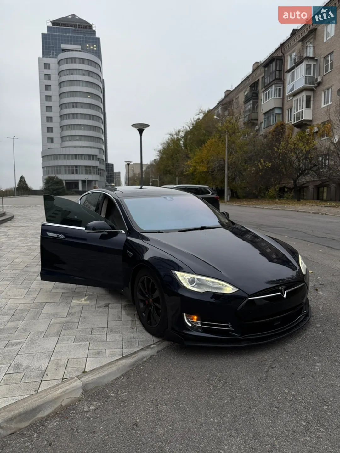 Tesla Model S, 2014