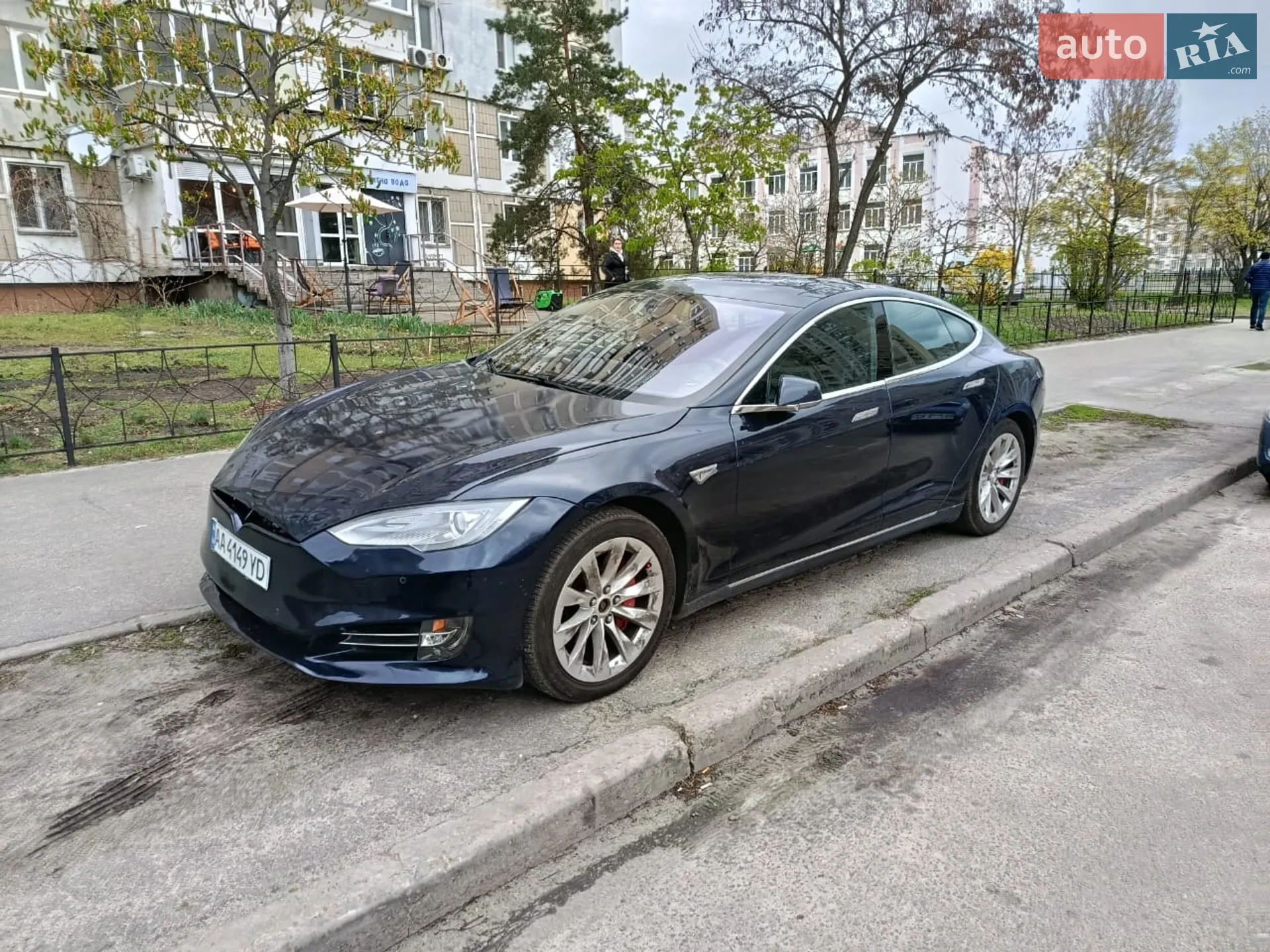 Tesla Model S, 2015