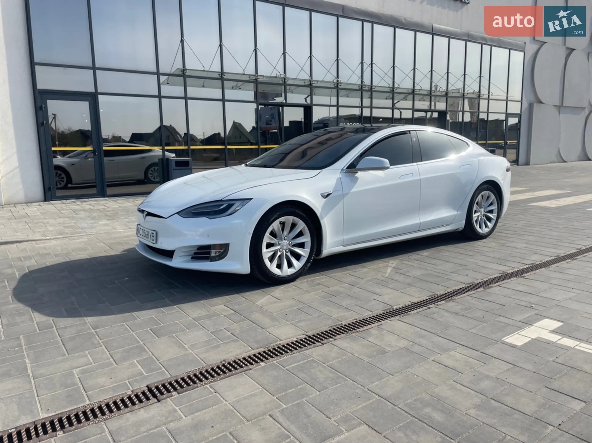 Tesla Model S, 2018