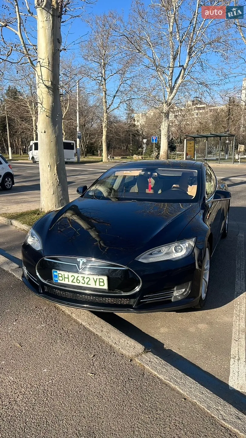 Tesla Model S, 2013