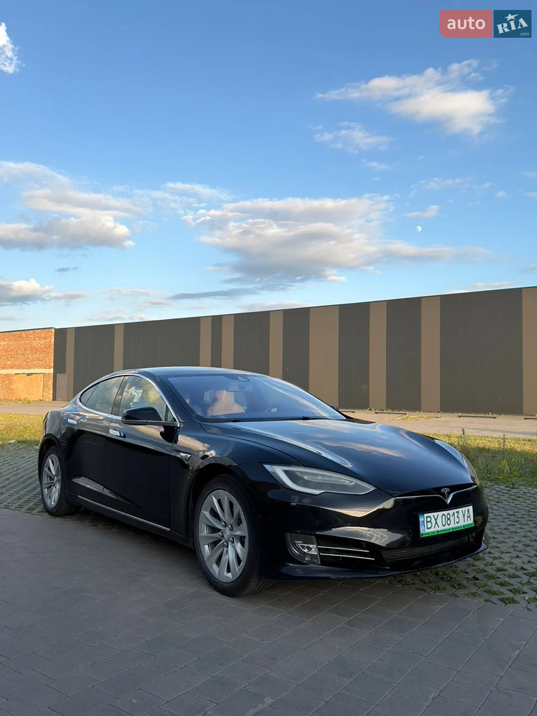 Tesla Model S, 2016