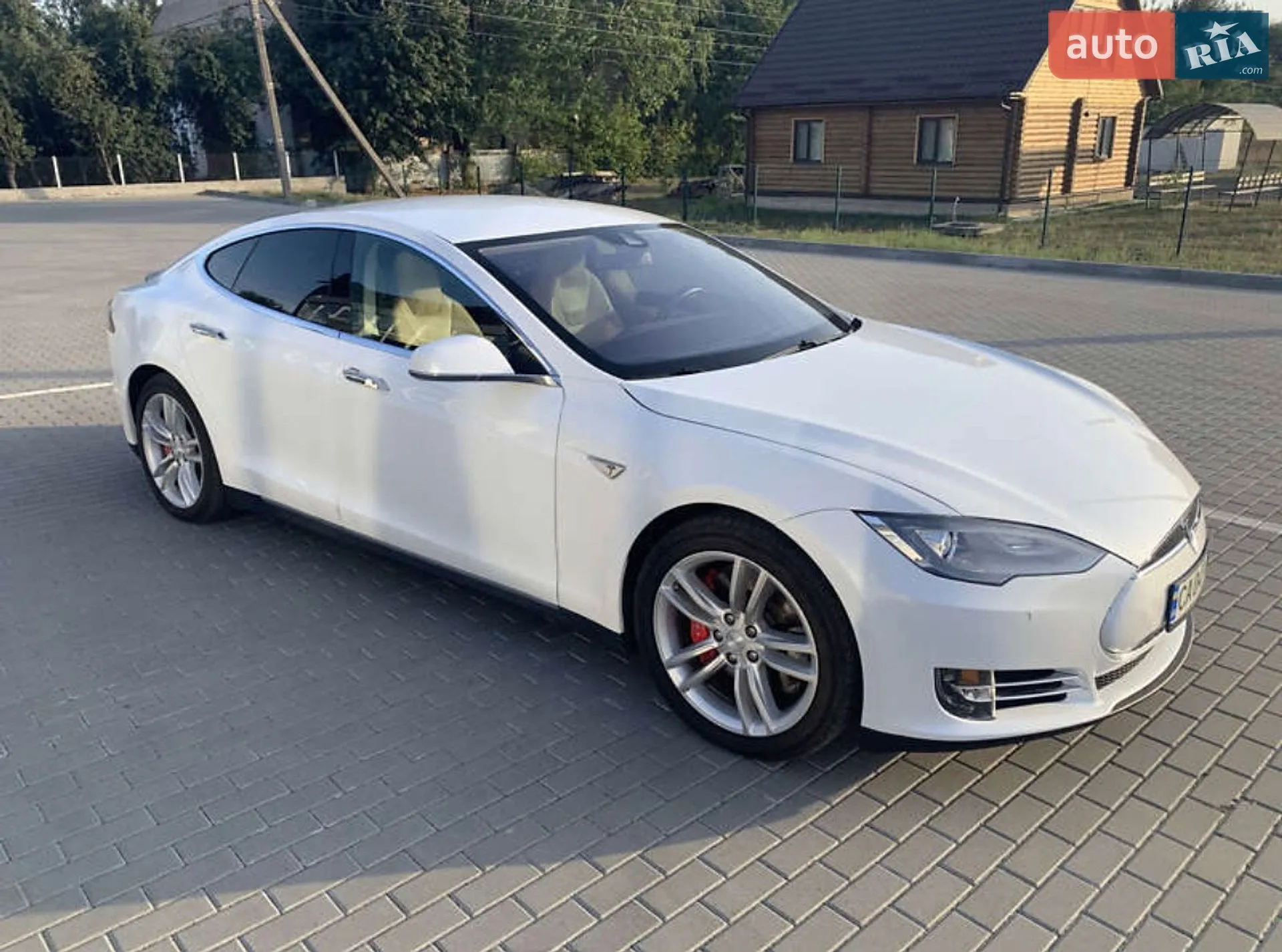 Tesla Model S, 2015