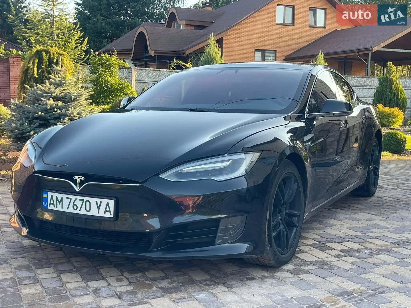 Tesla Model S, 2016